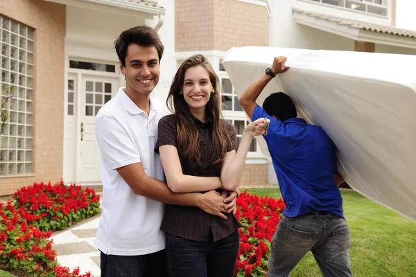 Movers in Hickory That Handle Your Items with Care